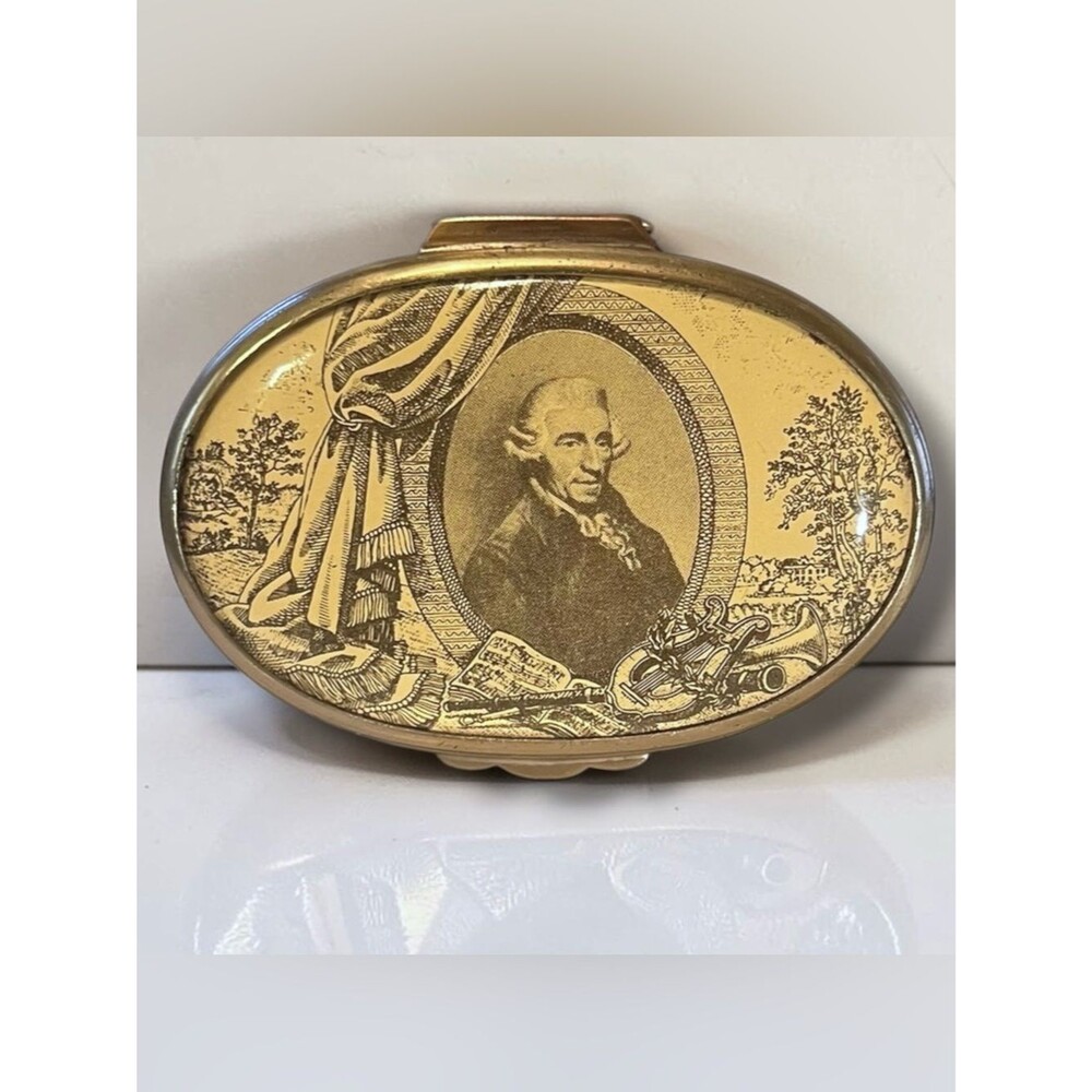 Vintage Cartier Bilston & Battersea Enamel Trinket Box Made in England No. 497